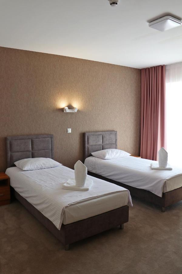 M&W Hotel Wronowski Łomża 外观 照片